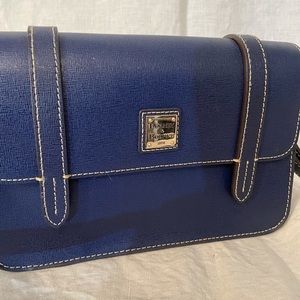 Dooney & Bourke purse